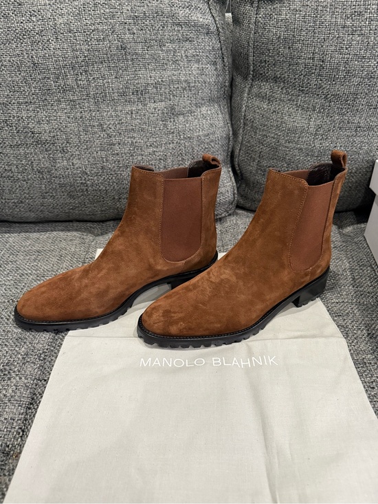 Manolo Blahnik Shoes - Manolo Blahnik Men's Brown Suede Boots. Read description.